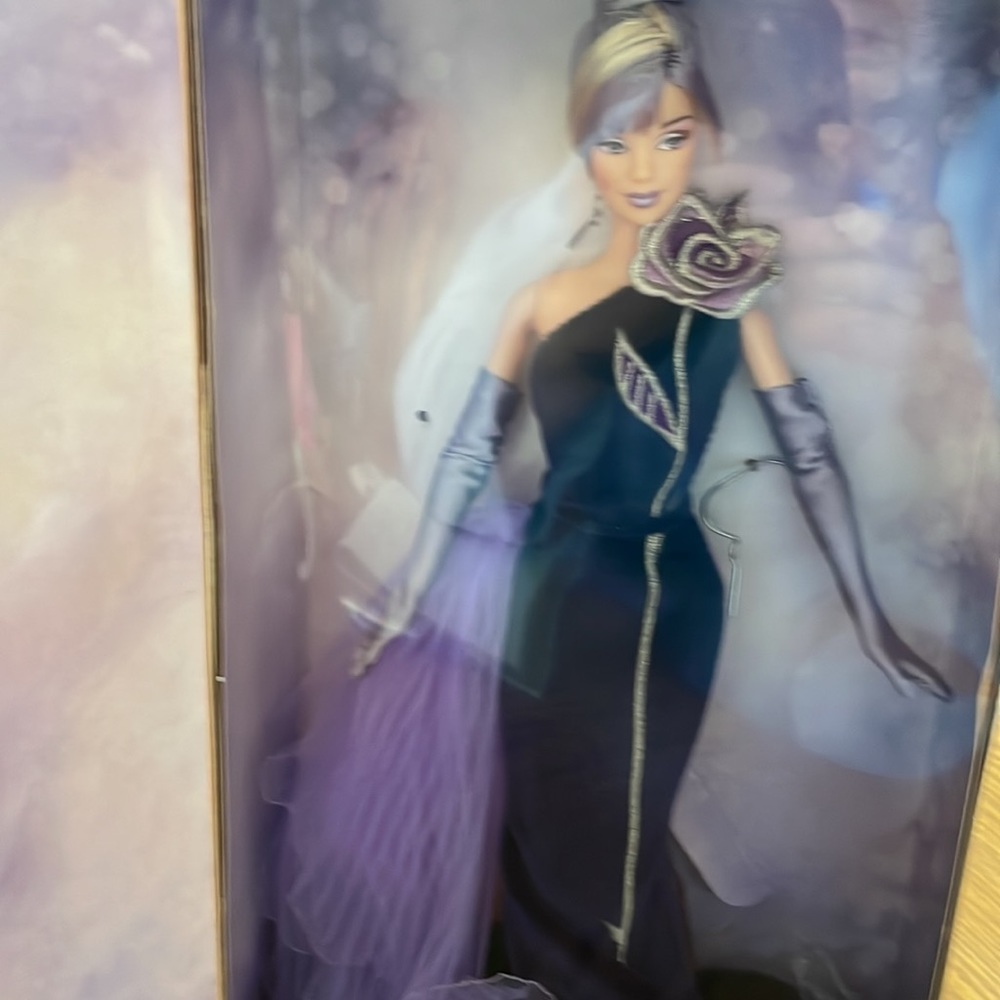 Barbie, sterling silver rose design exclusively for Avon with Bob Mackie design. - Picture 3 of 8